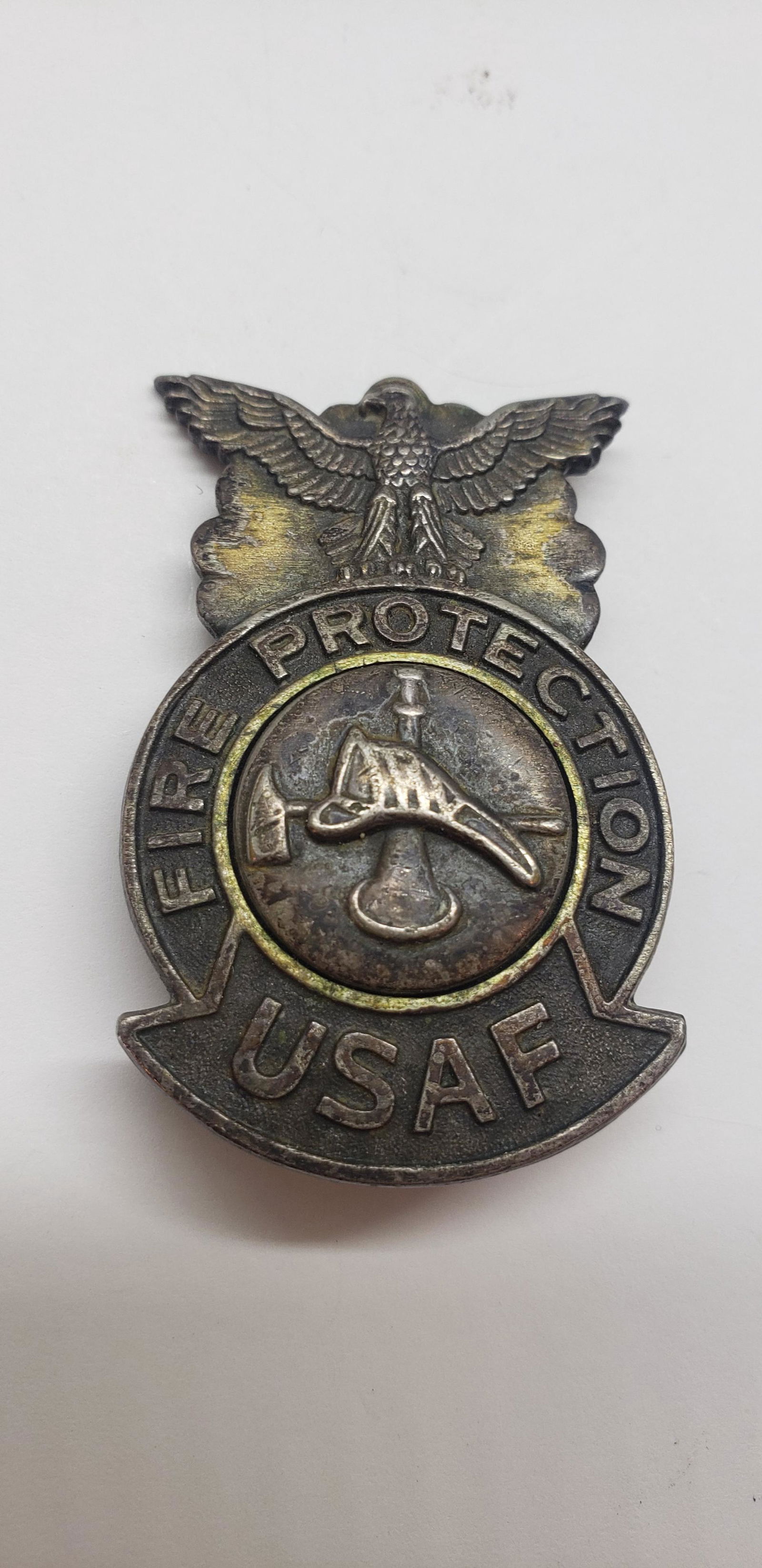 FIRE PROTECTION USAF FIRE DEPT BADGE (1 of 2)