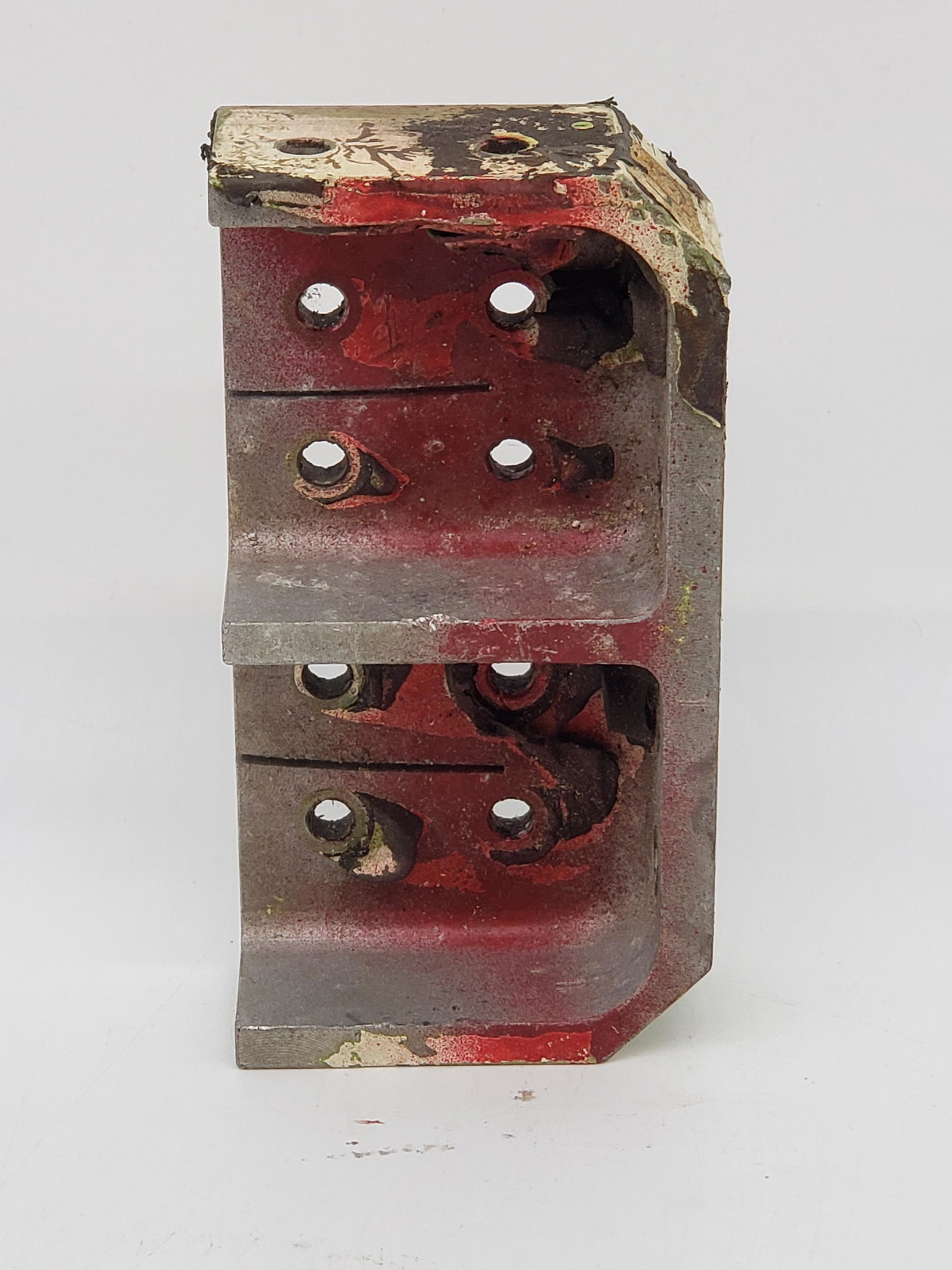 NASA FLOWN SHUTTOE SOLID ROCKET BOOSTER SUPPORT BRACKET (1 of 7)