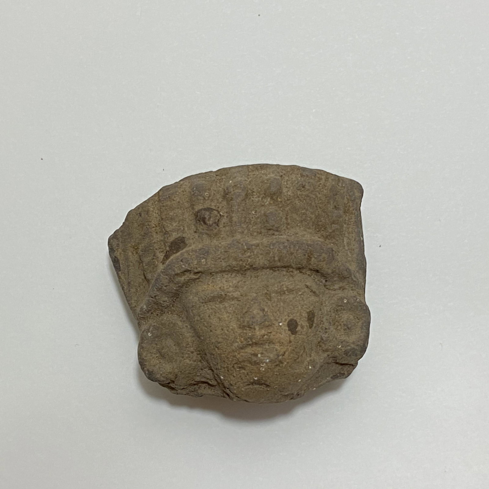 PRE-COLUMBIAN SALVAGED CLAY HEAD FRAGMENT (1 of 2)