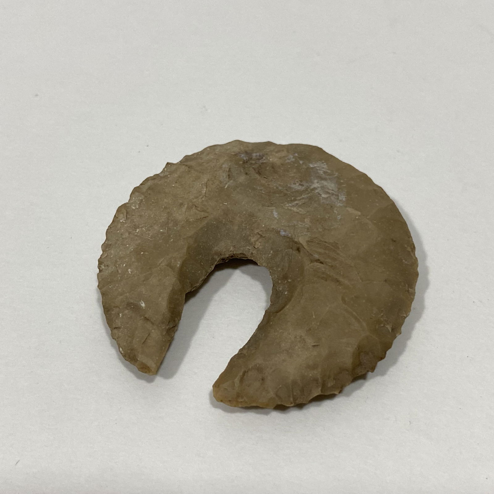 PRE-COLUMBIAN CARVED STONE HOOK ARROWHEAD TOOL ARTIFACT (1 of 2)