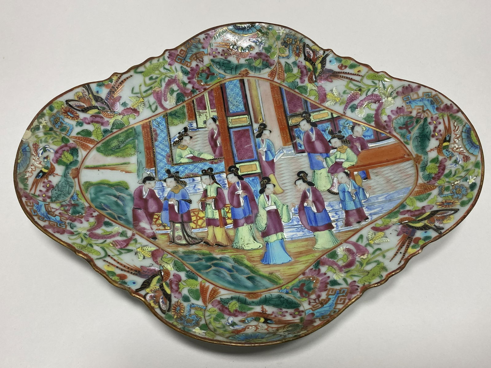VERY RARE CHINESE MANDARIN CANTON ROSE PAINTED ENAMEL PORCELAIN FOOTED COMPOTE PLATE (1 of 10)