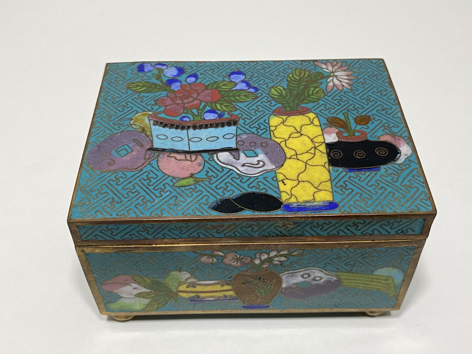VINTAGE CHINESE CLOISONNE ENAMEL CHINOISERIE HINGED BRASS TRINKET BOX (1 of 7)