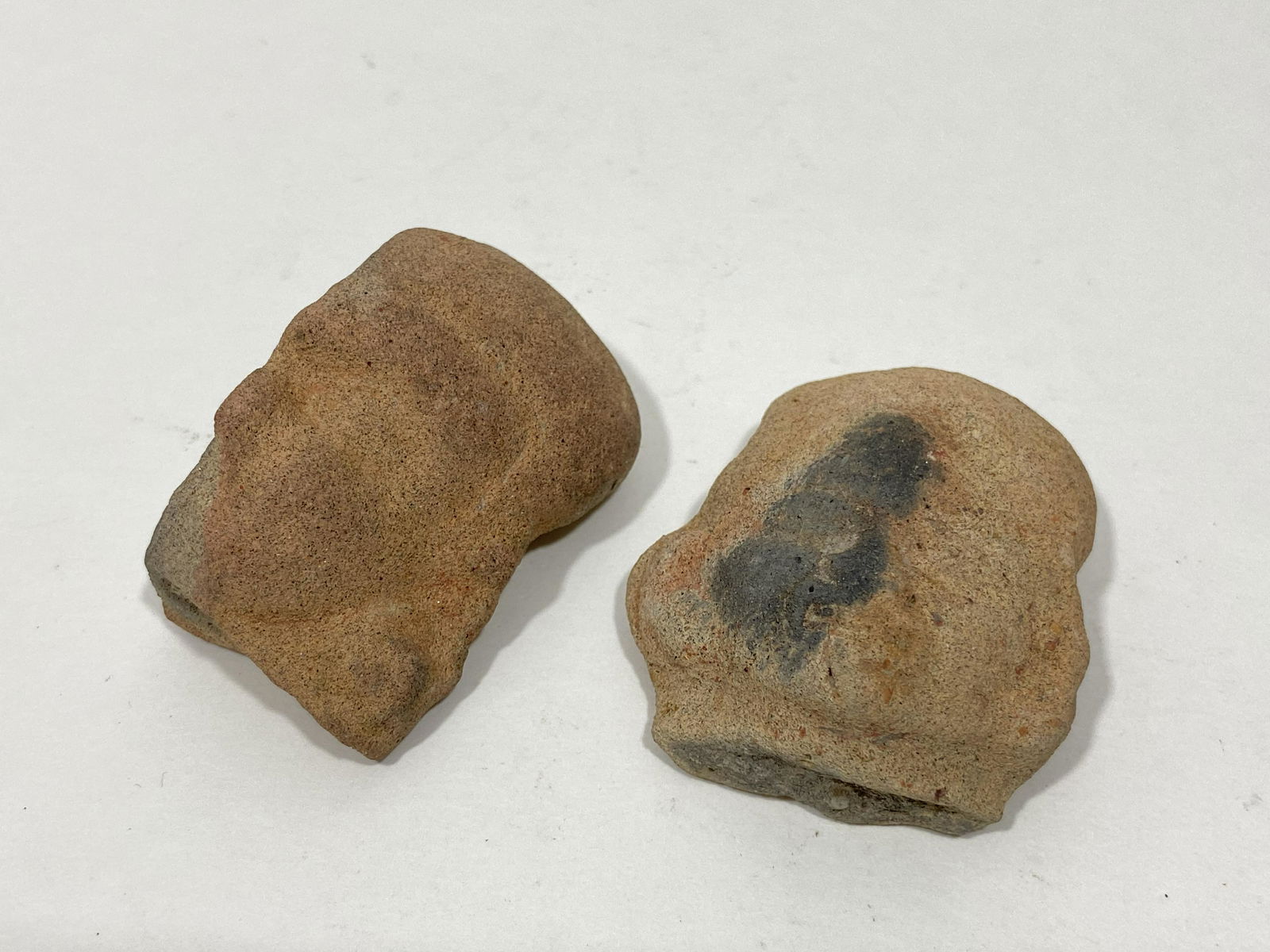 2PC PRE-COLUMBIAN SALVAGED ART POTTERY HEAD FRAGMENT FIGURES (1 of 4)