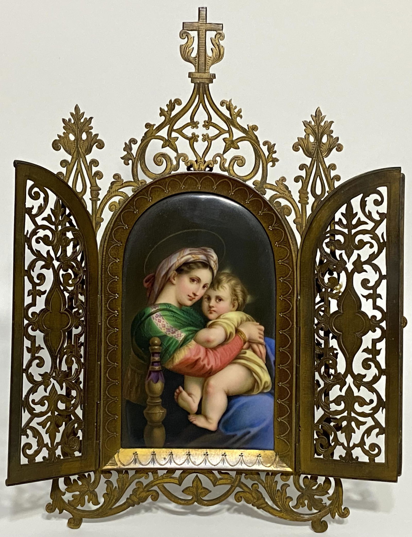 ANTIQUE 19TH C. VIRGIN MARY MADONNA HAND PAINTED PORCELAIN PLAQUE IN REGLIOUS BRASS EASEL FRAME (1 of 6)