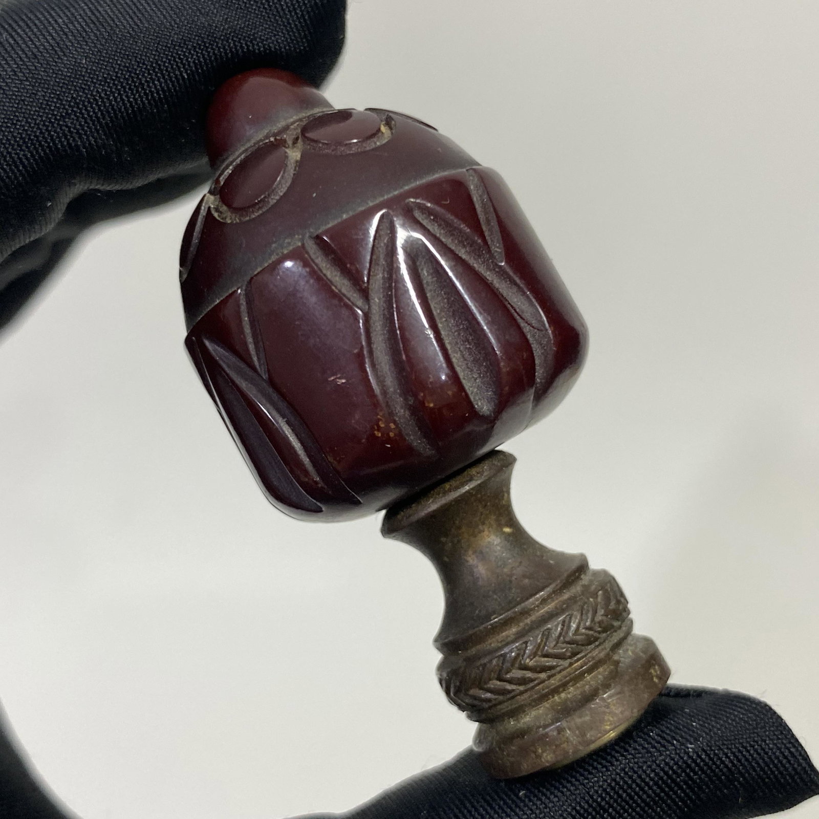 CHERRY RED DEEP CARVED BAKELITE FINIAL LAMP TOPPER: CHERRY RED DEEP CARVED BAKELITE FINIAL LAMP TOPPER——MEASURES APPROXIMATELY —2"——All items Located in Hollywood Florida Warehouse. Thank you for your inquiry about shippin