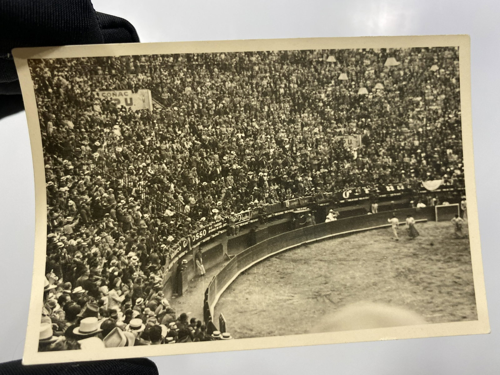 ORIGINAL HUGO BREHME (1882-1954) BLACK & WHITE PHOTOGRAPH MEXICO: ORIGINAL HUGO BREHME (1882-1954) BLACK & WHITE PHOTOGRAPH MEXICOâ€”â€”MEASURES APPROXIMATELY â€”2.5"X3.5"â€”WE CURRENTLY HAVE SEVERAL OTHER PHOTOGRAPHS BY HUGO BREHME AVAILABLE ON 