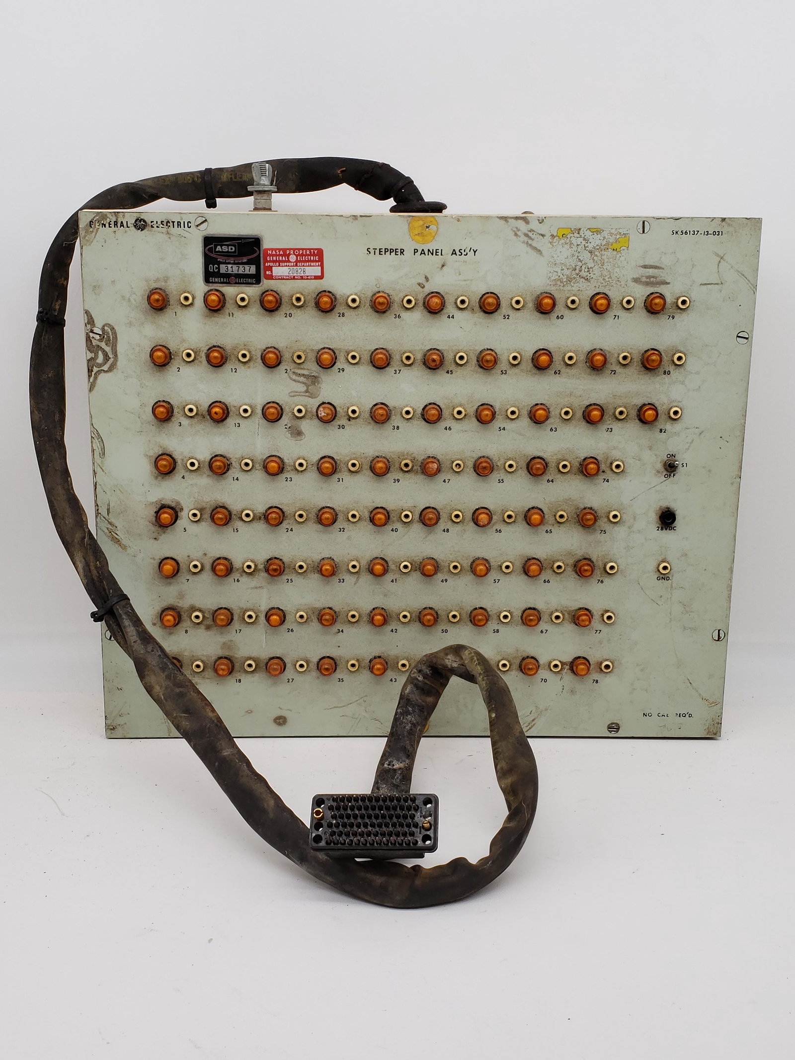 NASA APOLLO STEPPER PANEL ASSEMBLY: NASA APOLLO STEPPER PANEL ASSEMBLY G.E. CORP. 14" X 3 1/2" X 17" All items Located in Hollywood Florida Warehouse. Thank you for your inquiry about shipping your precious item/items purchased at Pucke