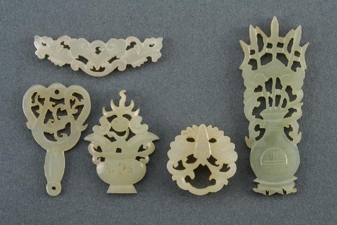 A LOT OF FIVE JADE ITEMS (1 of 2)