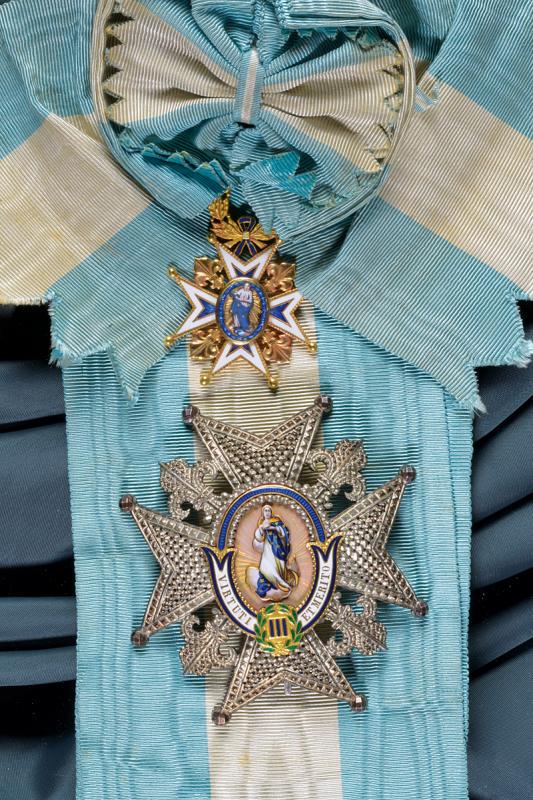 Order of Charles III: dating: about 1860 provenance: Spain, Pendant in gold and enamels, in perfect conditions, on the original scarf. Silver plaque, polished and pierced, with central part in gold and enamels. On a vertic