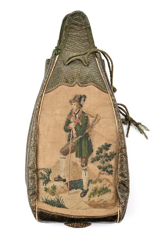 A small hunting handbag: dating: circa 1800 provenance: Germany Of green Moroccan leather, the front and the rear surface made of beige linen, finely embroidered with hunters in polychromy. Probably used to carry bullets. dim