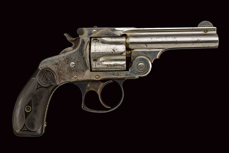 S&W 38 Double Action Third Model Revolver: dating: 1875-1890 provenance: USA Rifled, 38 cal. S&W barrel, provided with rib and foresight, marked with the address of the company and patent marks up to 1882, featuring stamps of the London bench.