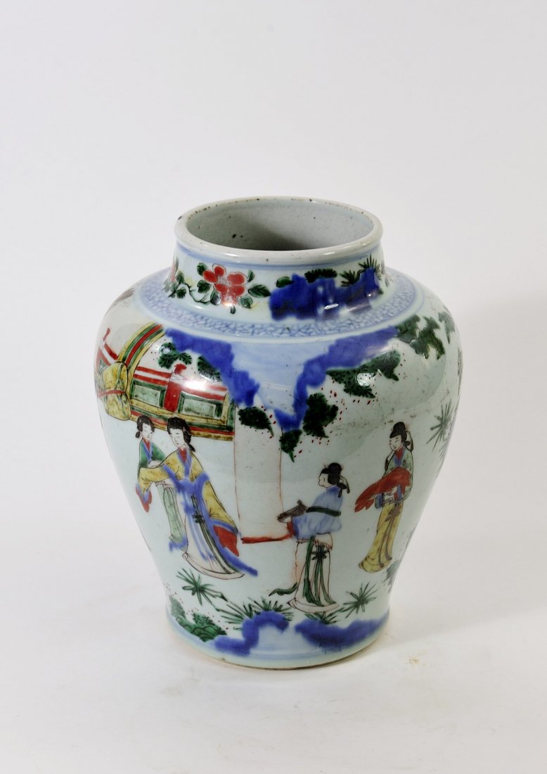 A LARGE WUCAI JAR  LATE 16TH - EARLY 17TH CENTURY (1 of 6)