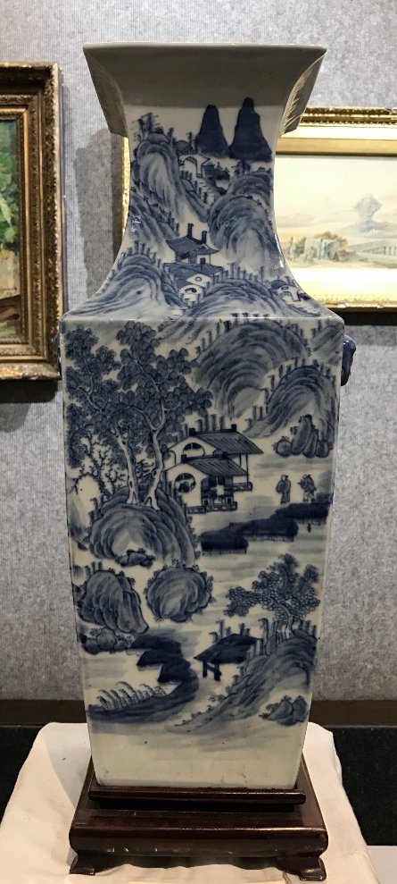 Chinese blue and white vase (1 of 10)