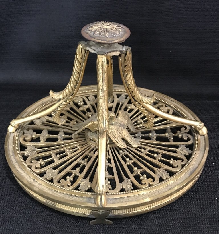 Gilt bronze stand with birds, c.1875: Gilt bronze stand with birds, c.1875.9" x 6".Probably held a glass bowl.Some wear to the gilding.