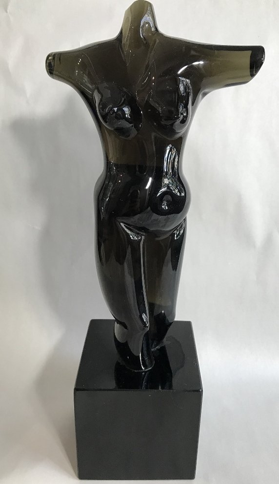 Murano glass sculpture of nude by Alfredo Rossi: Murano black glass sculpture of nude by Alfredo Rossi.The glass sculpture is 9"high, on a 3"base.Signed "Rossi Alfredo" in script as well as a "Murano Rossi Alfredo" sticker underneath.