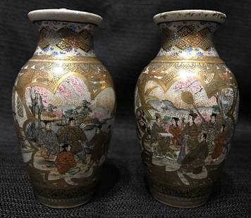 Pair of Satsuma small vases, c.1900: Pair of Satsuma small vases, c.1900, 3.5 inches high each.Signed underneath.