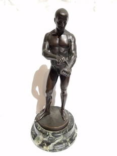 Athlete bronze by Rudolf Kaesbach(1873-1975): Athlete bronze by Rudolf Kaesbach(1873-1975). 4"x 10.5".