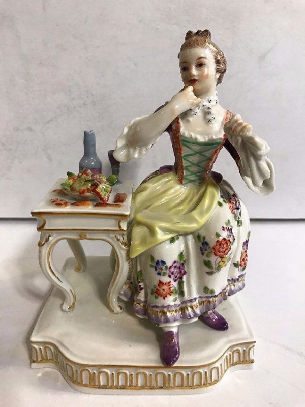 Meissen figurine of  "Lady at Lunch", c.1900 (1 of 10)
