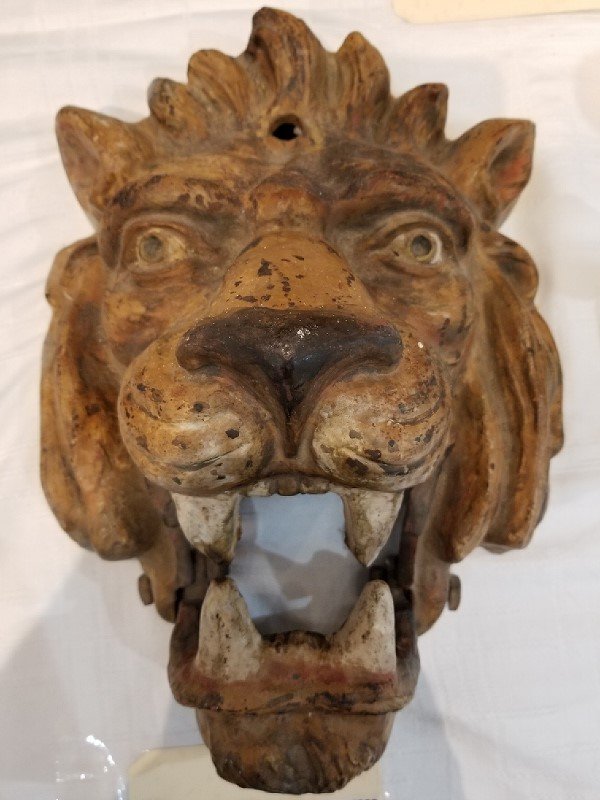 Cast iron Amusement park lion, c.1900: Cast iron Amusement park lion, c.1900. 6"x 9"x 13".