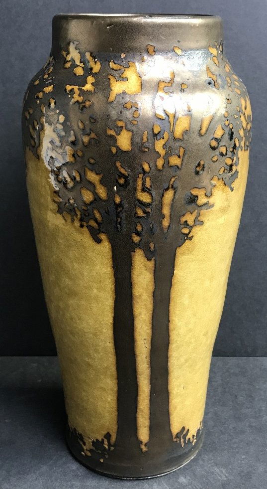 Hog Hill pottery vase (1 of 6)