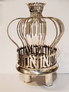 Silver Torah crown by Ludwig Wolpert, 79.6 t. oz: Silver Torah crown by Ludwig Wolpert, 79.6 t. oz. 9" wide and 16" high. (From Wiki)Ludwig Yehuda Wolpert (Yehuda Wolpert), (7 October 1900 - 6 November 1981) was an Israeli-American goldsmith and desi