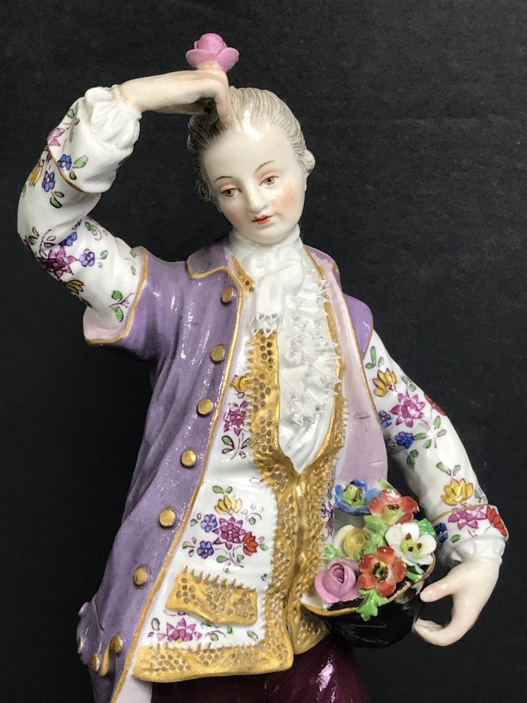 Meissen figurine 18th cen gentleman, c.1900: Meissen figurine 18th cen gentleman, c.1900. 2.5"x 7".Estate of Leo and Anita Jaffe, NYC.Leo was head of Columbia Motion Pictures Studio for 20 years.Leo passed away in the 1990’s, Anita passed away