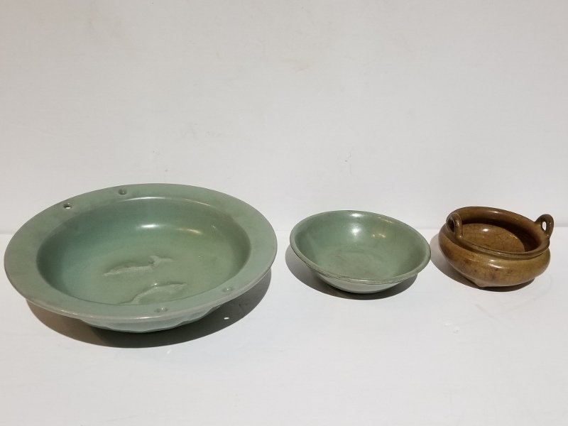 Three Chinese ceramics (1 of 3)
