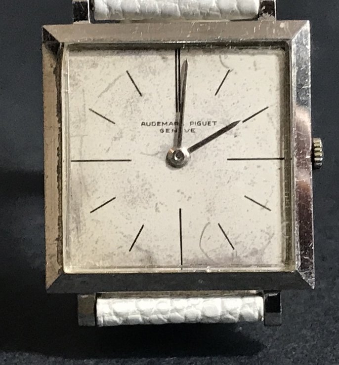 18k ladies Audemar Piguet wristwatch, c.1970: 18k ladies Audemar Piguet wristwatch, c.1970. 7.5" long.