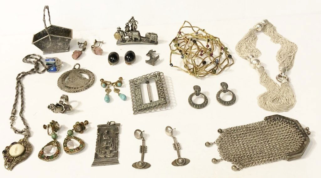 Eighteen silver items-various estates,12.5 t.oz (1 of 7)