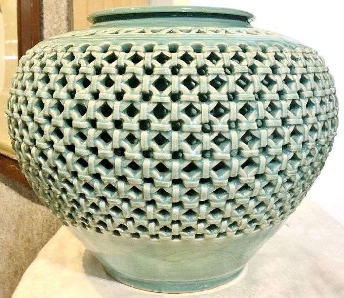 Korean celadon bowl (1 of 4)