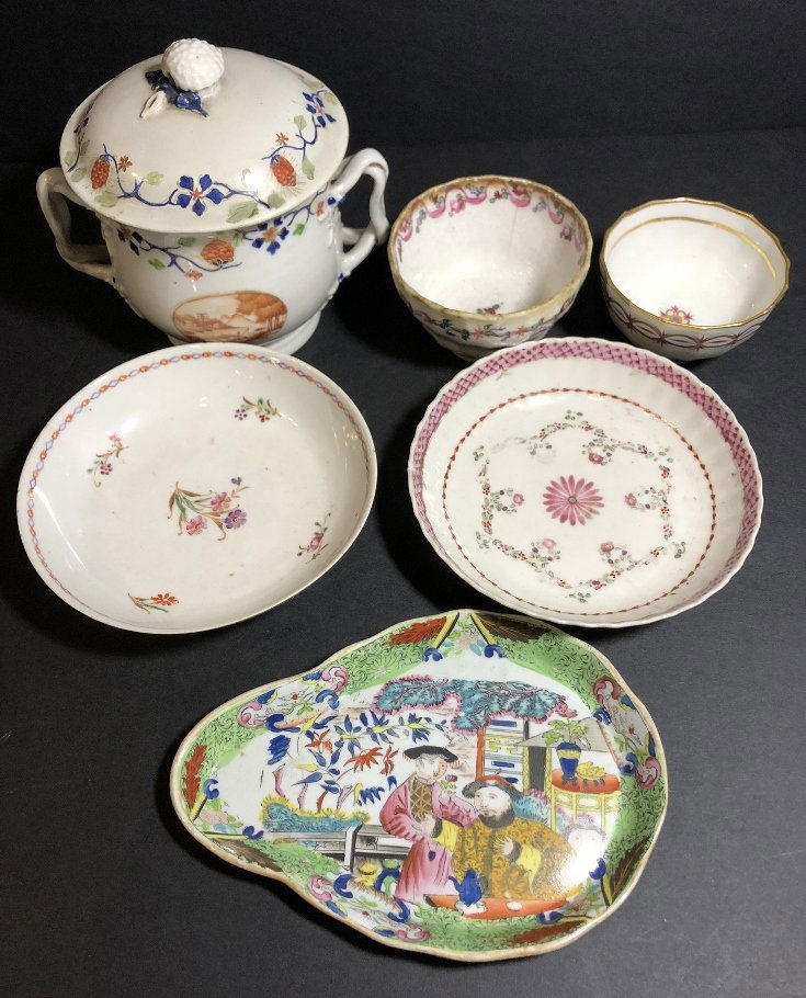 Miscellaneous Chinese porcelain items (1 of 8)