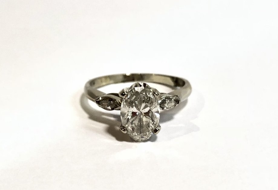 14k white gold one carat oval ring, c.1965 (1 of 8)