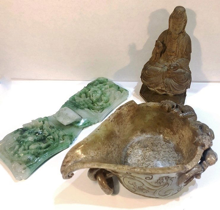 Chinese jade belt and archaic style vessel,, wood item (1 of 16)