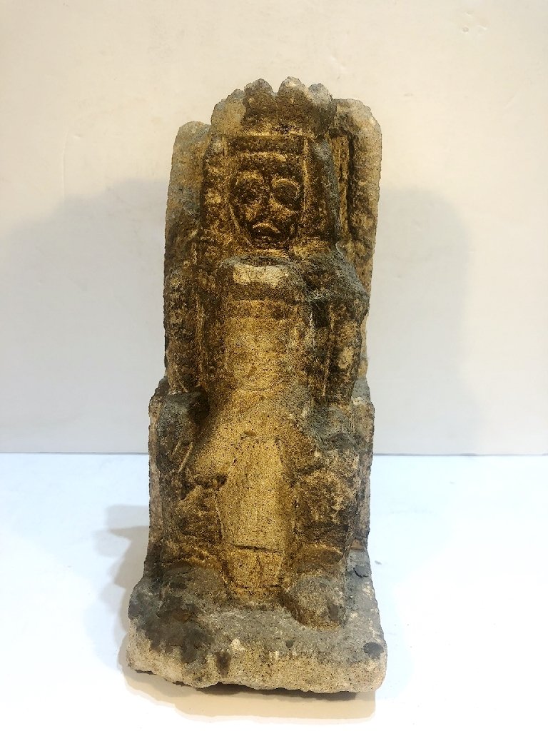 Stone carving throne and figures. (1 of 7)