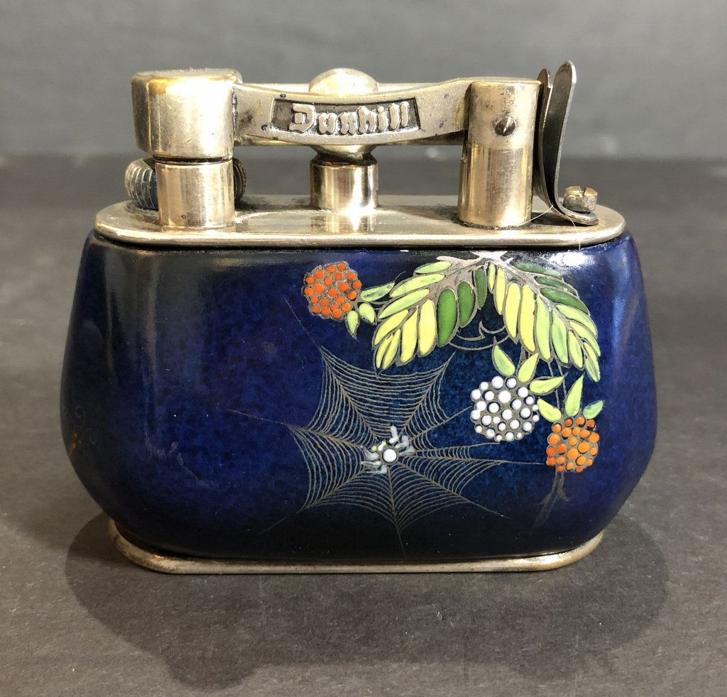 Dunhill lighter with spider web (1 of 11)
