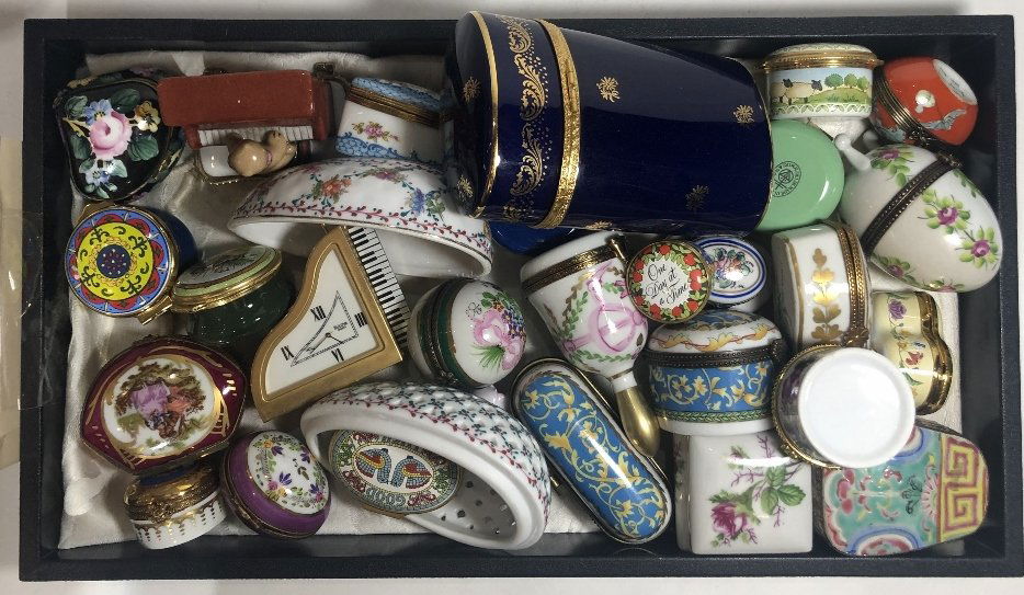 28 miscellaneous porcelain boxes (1 of 6)