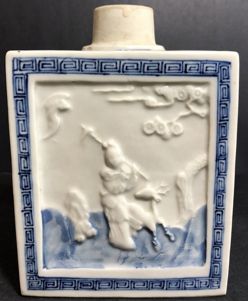 Chinese porcelain tea caddy, c.1800 (1 of 8)