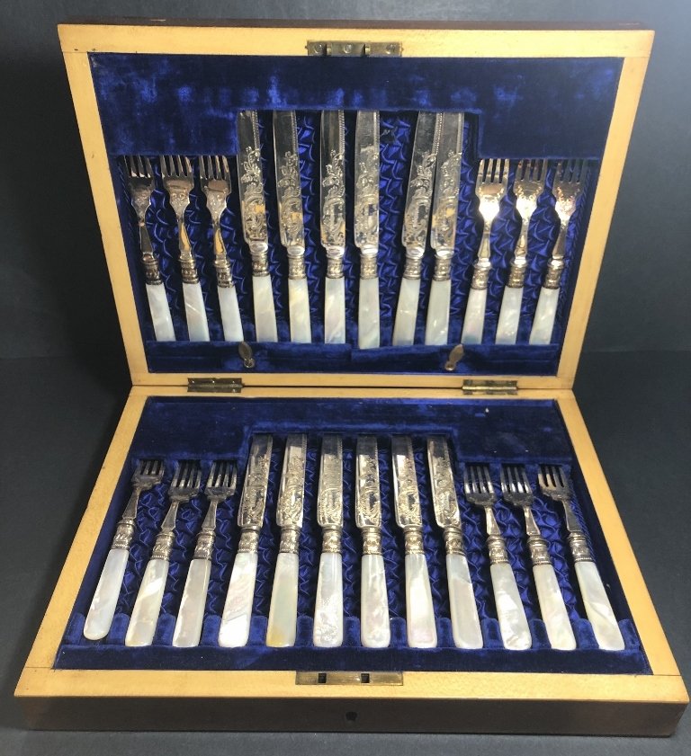 Silver plate dessert set in box,circa 1900 (1 of 6)