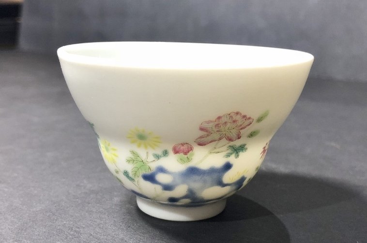 Chinese porcelain cup, 20th century (1 of 7)