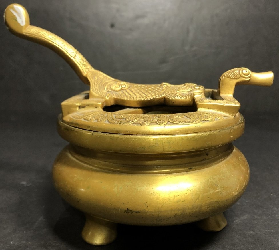 Chinese incense burner with dragon (1 of 10)
