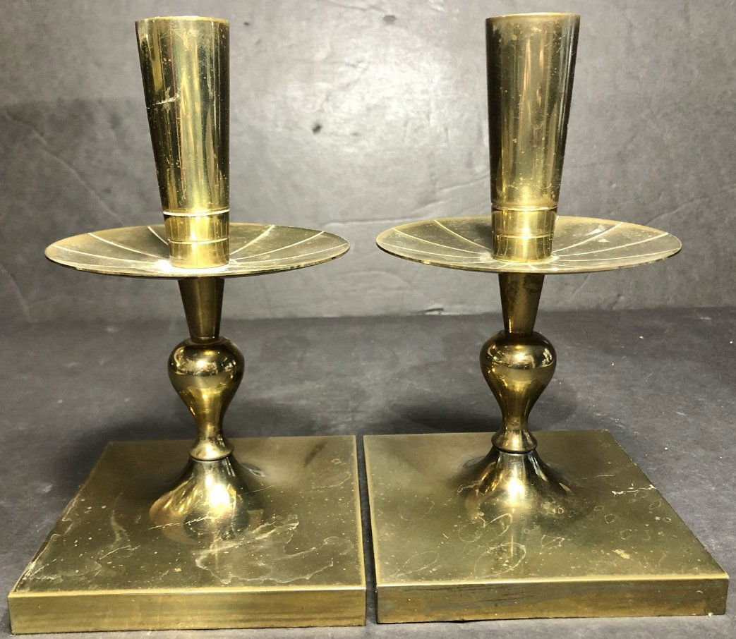 Pair of candlesticks, Tommy Parzinger (1 of 8)