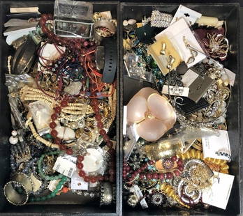 Costume jewelry in 2 trays: Costume jewelry in 2 trays