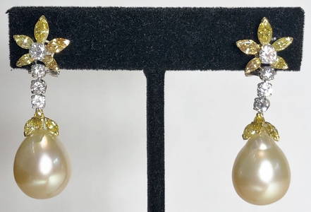 18k diamond and golden pearl earrings by Trio