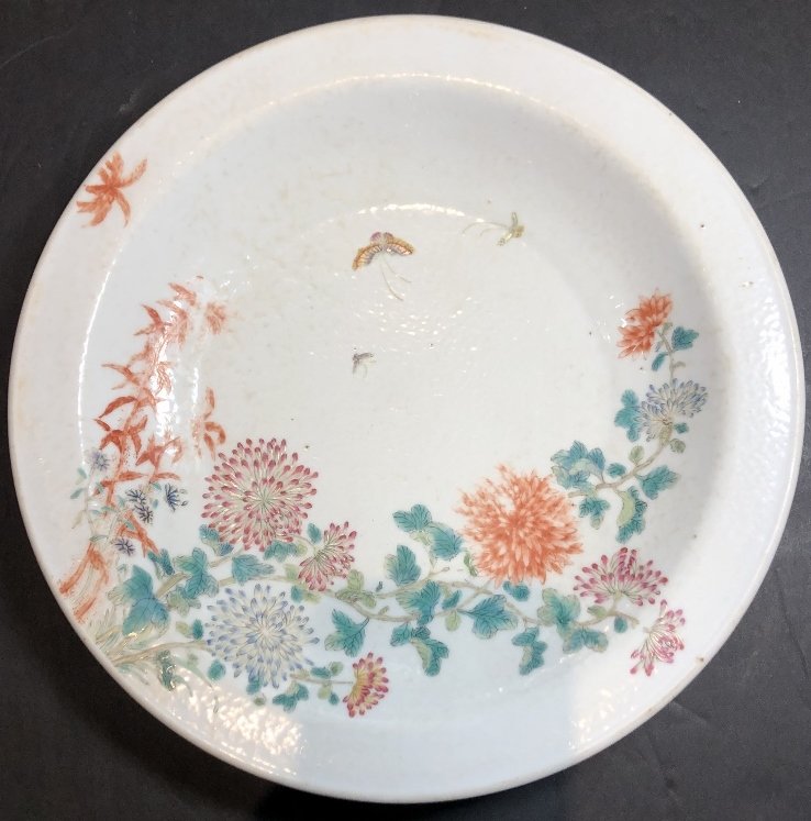 Early Chinese plate with enamel decoration (1 of 5)