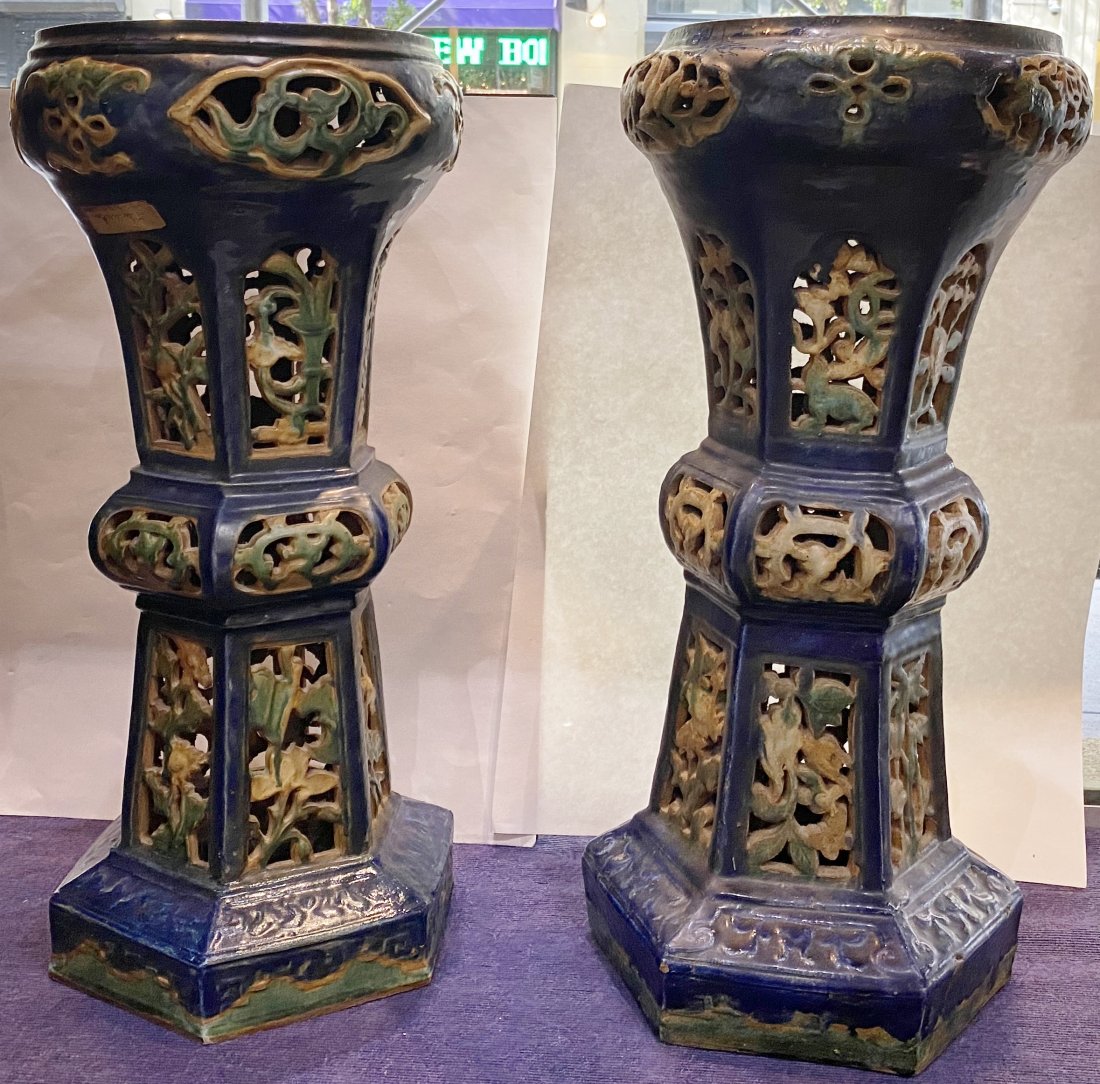 Pair of Chinese ceramic plant stands (1 of 11)