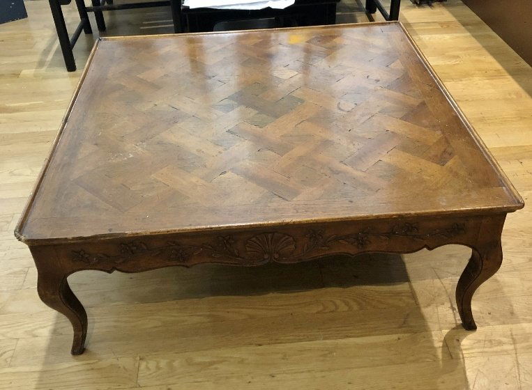 Inlaid wood coffee table: Inlaid wood coffee table. Height:15", Length:39", width"39".