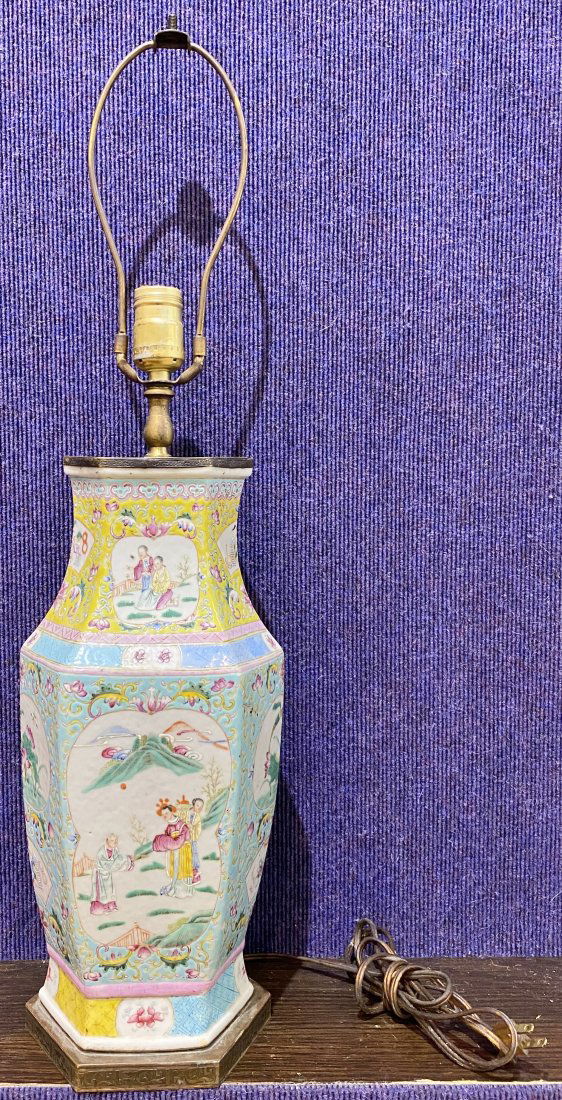 Chinese porcelain lamp, yellow and blue (1 of 8)