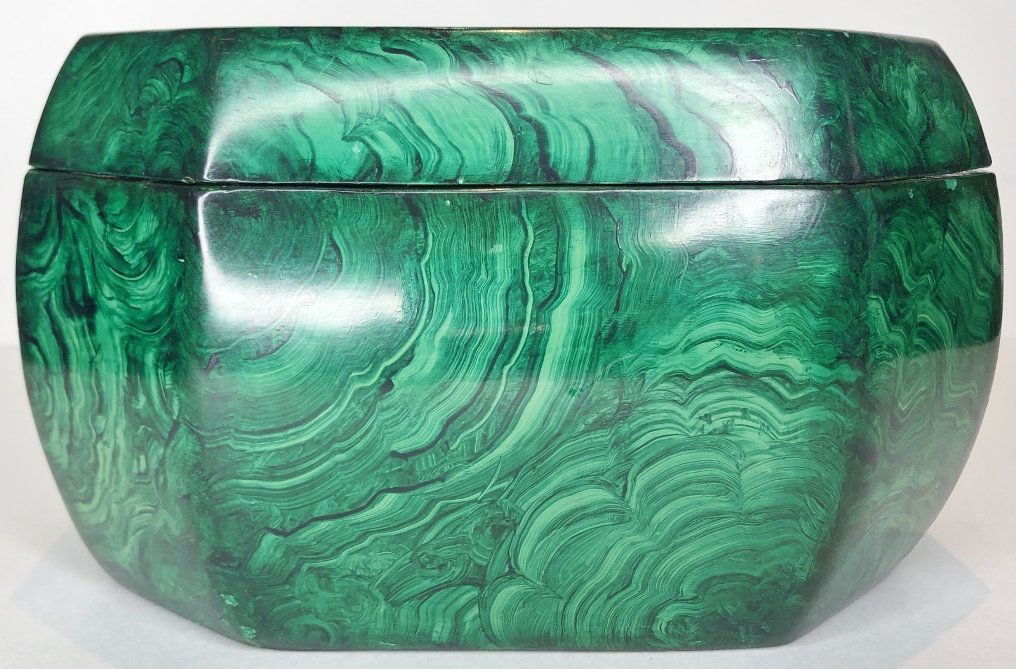 Malachite design box (not stone) Trompe l'oeil interior (1 of 12)