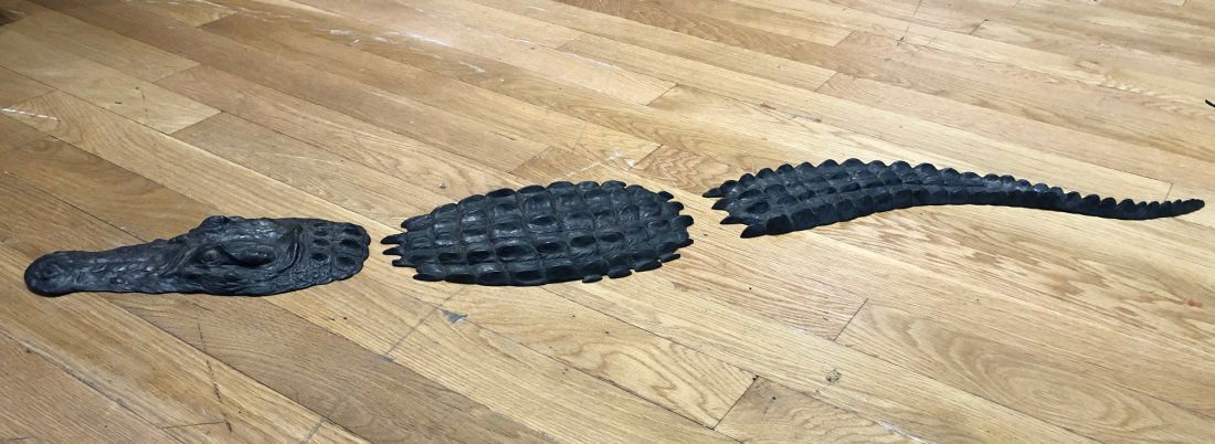 Bronze crocodile in 3 parts by Jim Calcagno, dated (1 of 11)