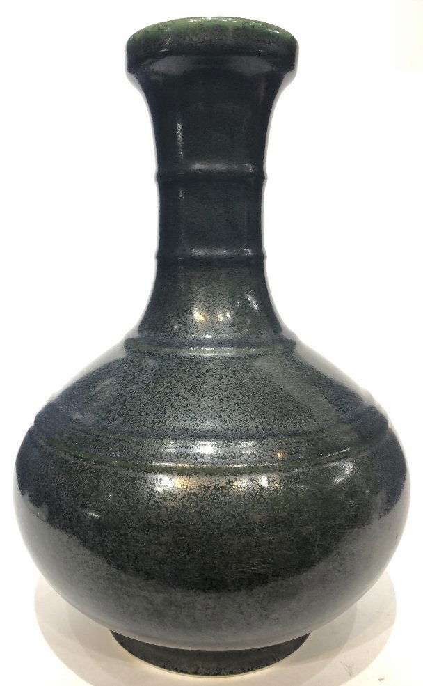 Chinese tea dust vase, 6 character mark (1 of 6)